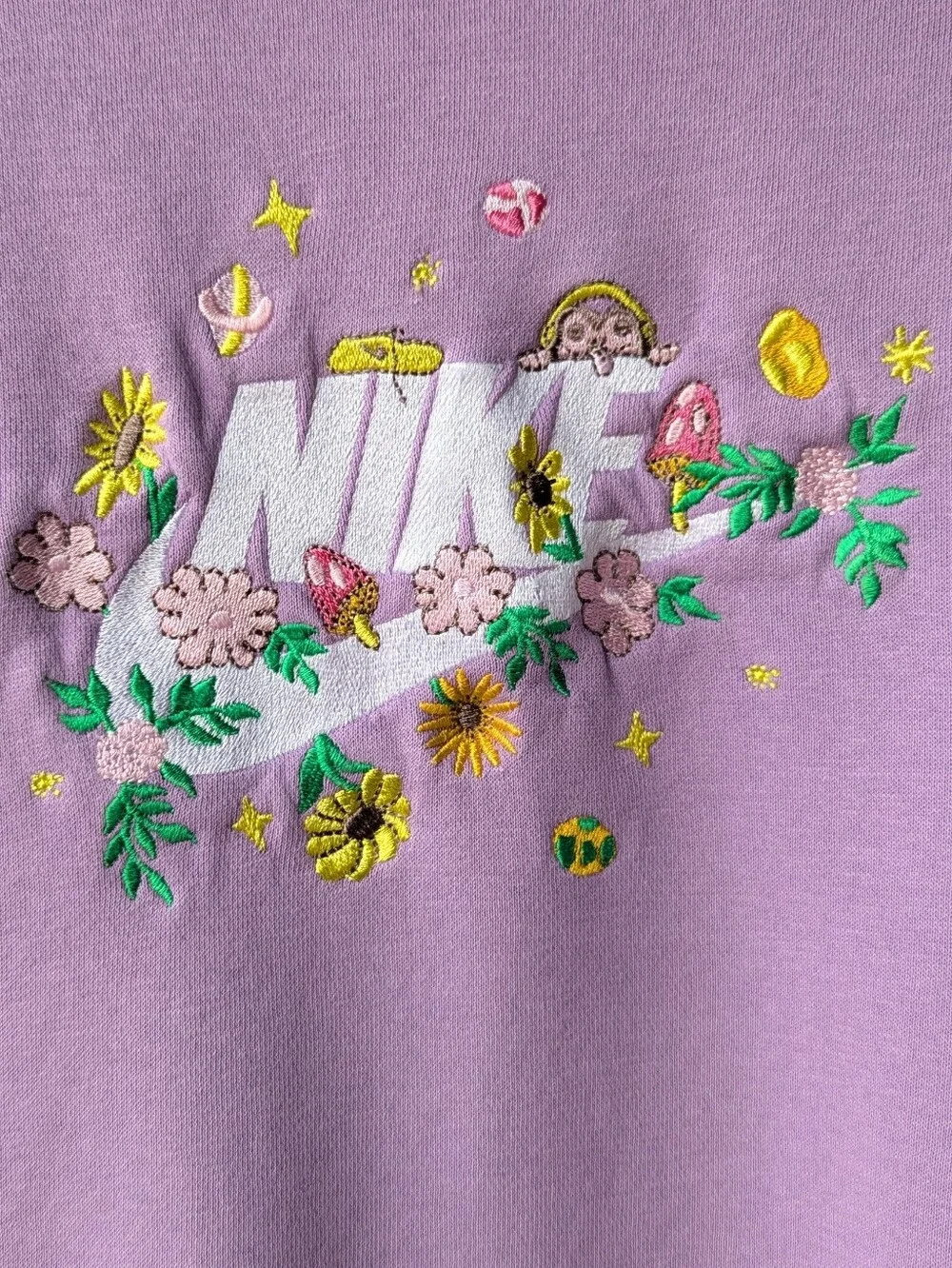 Nike Pastel Lilac Purple Embroidered Crewneck Sweatshirt Floral Mushroom XXL